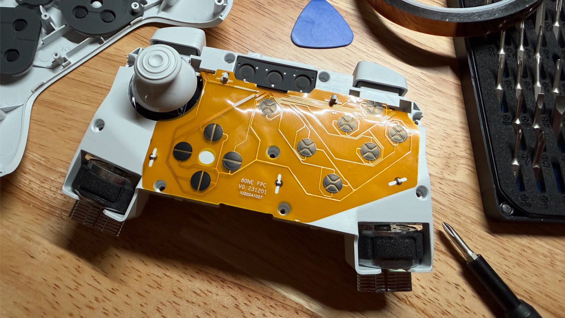 The controller taken apart