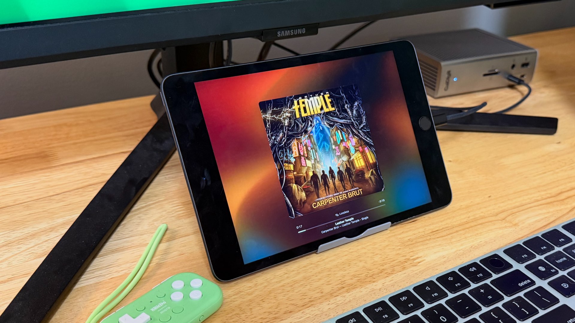 Apple Music Player fullscreen